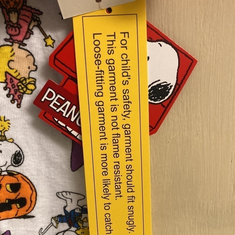 NWT PEANUTS SNOOPY CHARACTERS HALLOWEEN CHILD / KIDS SIZE 4 PAJAMAS - Picture 5 of 9